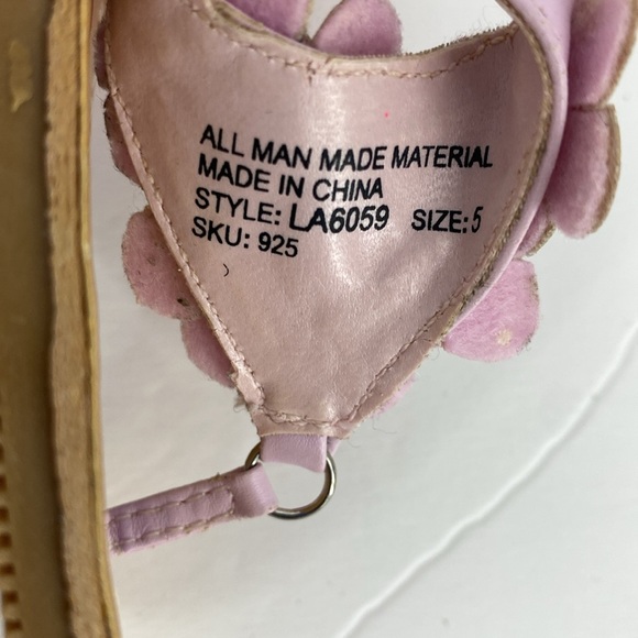 Laura Ashley Infant Baby Thong Sandals Size 5 Pink Faux Leather Floral detail - Picture 5 of 5